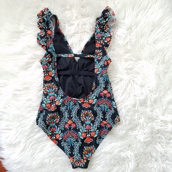 Jessica Simpson Estilo Floral Ruffle One-Piece Swimsuit Size Small - Picture 3 of 13
